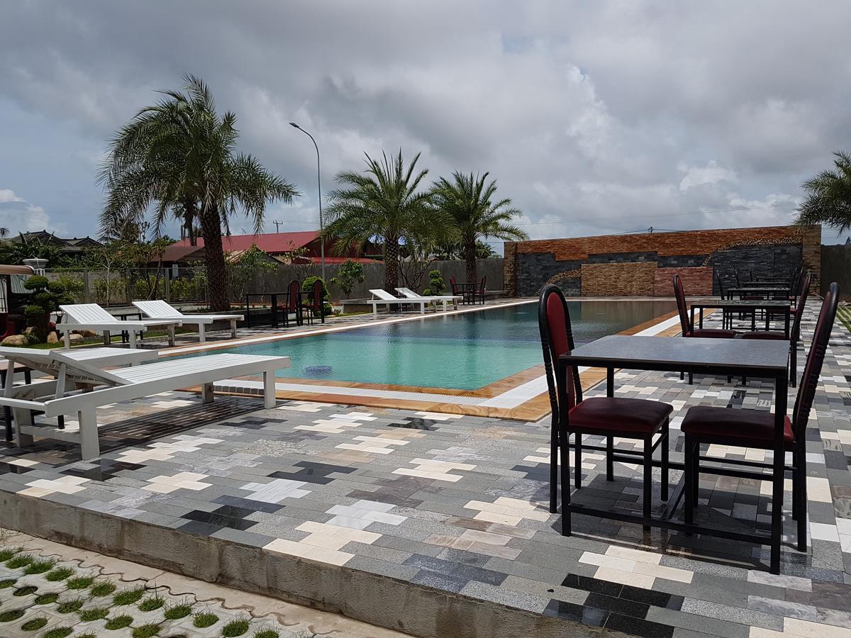 Two Moons Resort Kampot Eksteriør billede