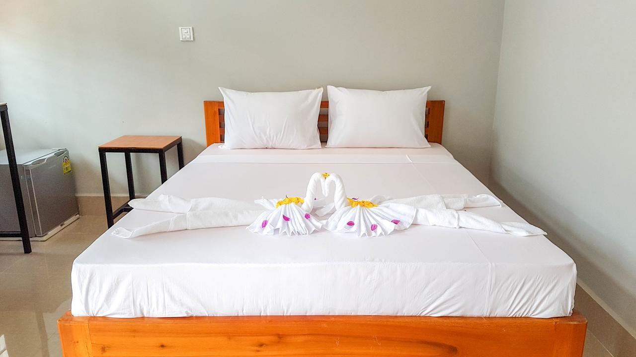 Two Moons Resort Kampot Eksteriør billede